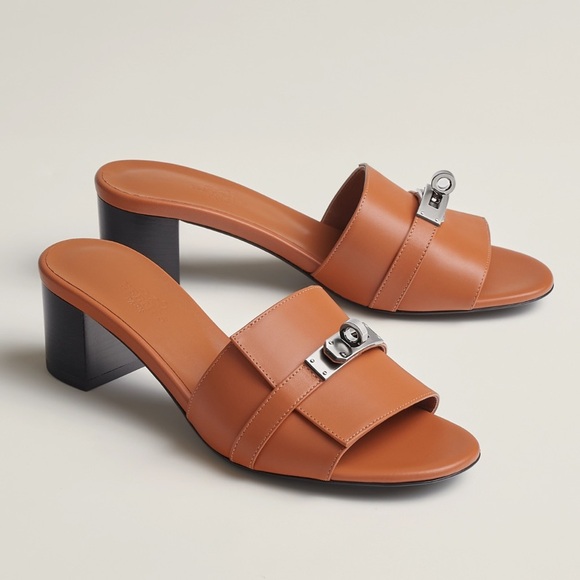 BNIB Hermes gigi 50 sandals SZ 37.5 - Picture 1 of 2